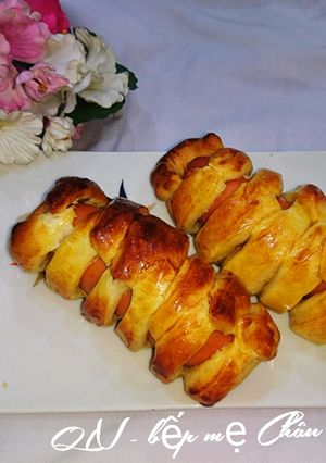Hình của món Bánh mì cuộn xúc xích.