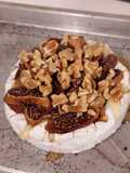 Queso brie con higos y nueces