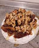 Queso brie con higos y nueces