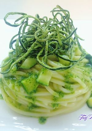 Foto di Spaghetti con zucchine alle tre consistenze