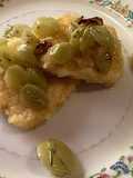 QUESO EMPANIZADO CON UVAS 🍇