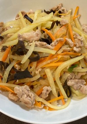 三蔬炒肉絲 的食譜成品照片