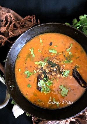 A picture of Khatti Dal (Tangy Lentil Curry - Hyderabadi style).