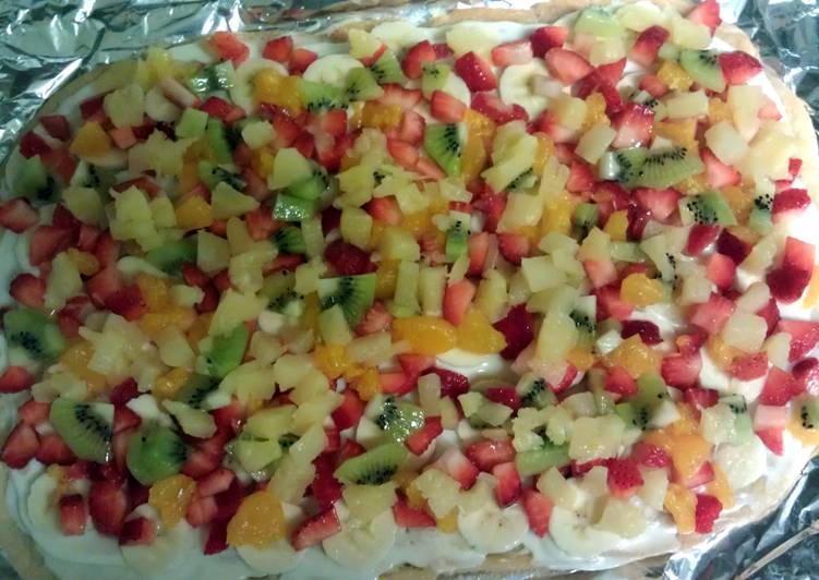 How to Prepare Award-winning Fresh Fruit Pizza