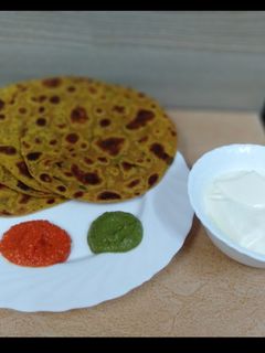 મેથી ના થેપલા (Methi Thepla Recipe In Gujarati) રેસીપી મુખ્ય ફોટો