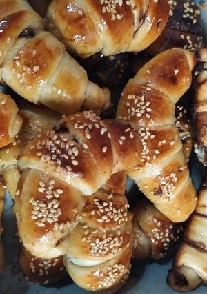 صورة لوصفة عجوت بالنوتيلا🌰 والتمر بالقرفه 🥐 (كرواسون)