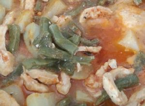 Una foto de Pollo con nopalitos