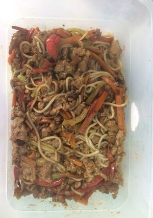 Una foto de Chop suey (comida china)