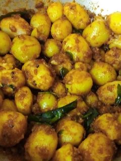 தலைப்பு : பேபி உருளைக்கிழங்கு வறுவல்(baby potatoes fry recipe in tamil) செய்முறை முக்கிய புகைப்படம்