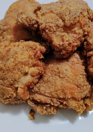 A picture of Shallow-fried fried chicken.