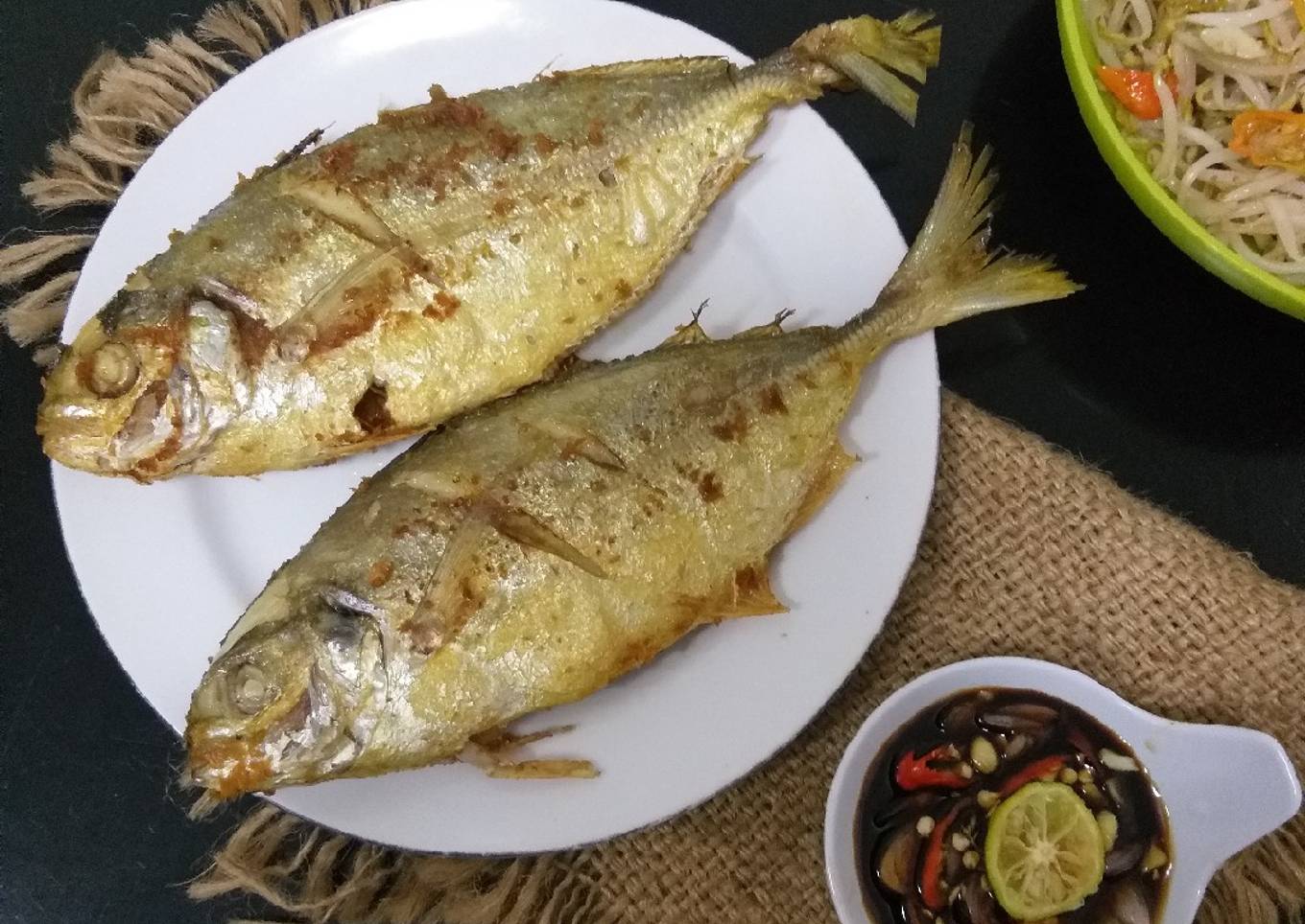 Ikan kuwe Goreng sambal kecap