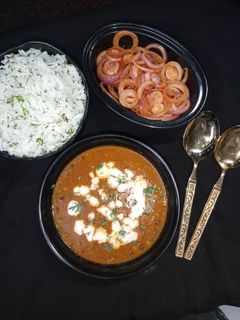 होटल जैसी दाल मखनी (Hotel jaisi Dal Makhani recipe in hindi) रेसिपी मुख्य फोटो