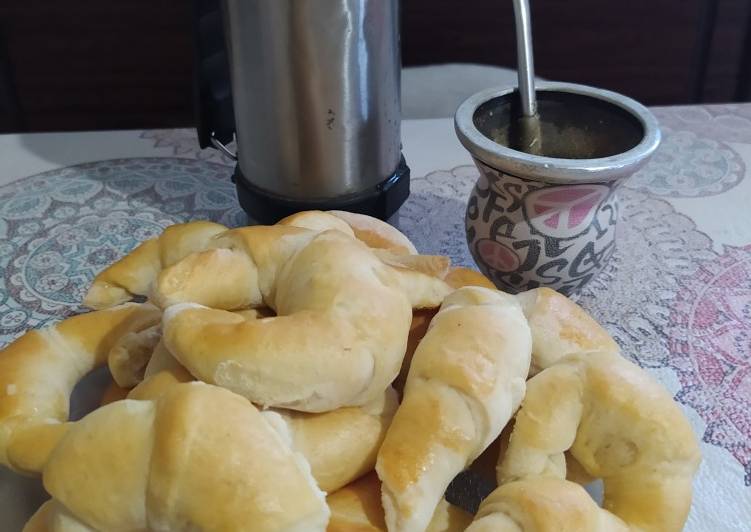 Medialunas sin manteca