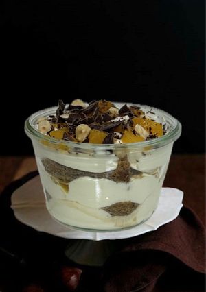 Foto di Tiramisù con Pesche sciroppate e Nocciole