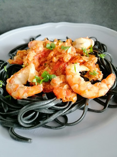 Una foto de Linguini con salsa de atún