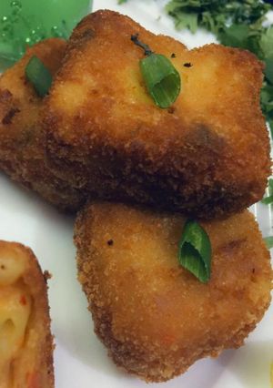 A picture of Veg and pasta cubes.