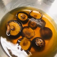 A picture of Dried Mushrooms.