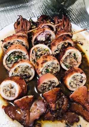 Hình của món Mực nhồi thịt.
