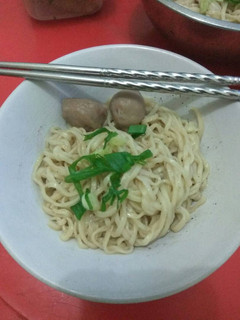 Foto resep Mie (ayam?) Baso seadanya