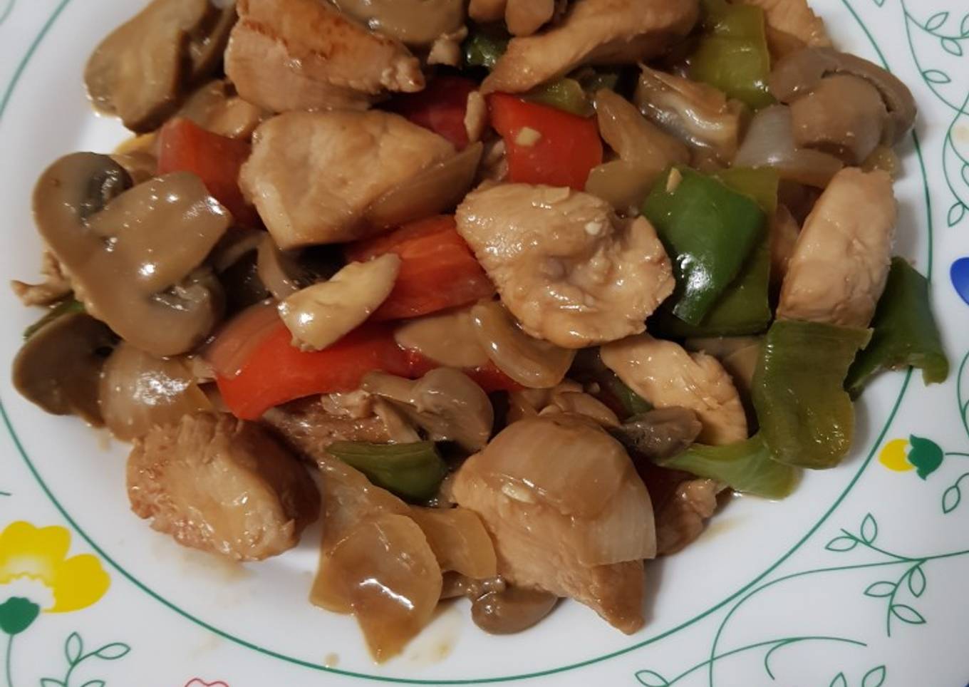 Pollo con champiñones en salsa de ostras