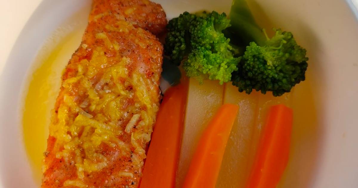 Resep Steak salmon with lemon butter sauce oleh Karina Indah Pratiwi