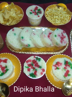 सुजी कप केक(Suji cup Cake recipe in hindi) रेसिपी मुख्य फोटो