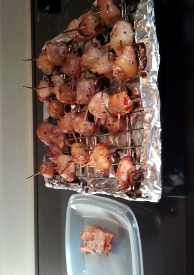 A picture of Bacon and Chicken Wrap Ups.