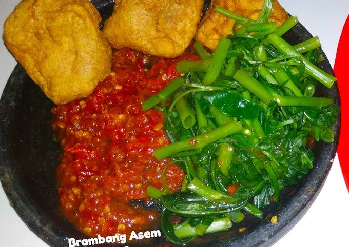 Brambang Asem daun kangkung