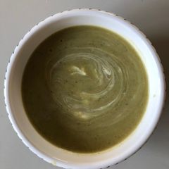 A picture of Creamy Broccoli & Stilton Soup.