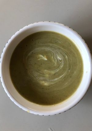A picture of Creamy Broccoli & Stilton Soup.
