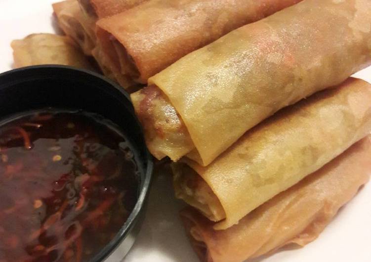 Curry chicken spring rolls