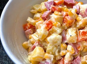 Hình của món Salad Nga - Đơn Giản Mà Ngon Bất Ngờ.