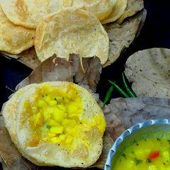 A picture of Hing puri.