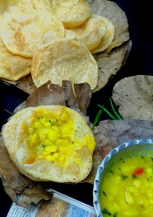 A picture of Hing puri.