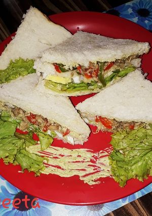 A picture of Egg, Chicken Fajita Sandwich.