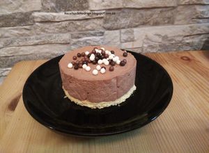 Una foto de Tarta mousse de chocolate y corazón de trufa