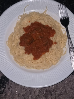 A picture of Spaghetti and stew.