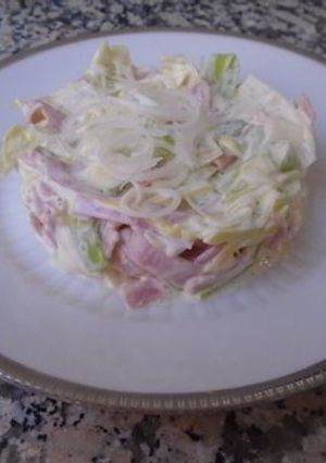 Foto principal de Ensalada de puerro y jamón york