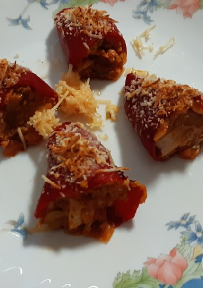 Una foto de Pimientos del piquillo rellenos de pescado