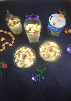 वर्मिसिल्ली कस्टर्ड फालूदा (vermicelli custard falooda recipe in Hindi) रेसिपी मुख्य फोटो