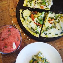A picture of Cheesy Corn and Spinach Pizza.