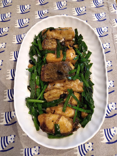 A picture of Fish with Chives.