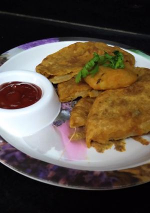 आलू मसाला पूरी (Aloo masala puri recipe in Hindi) रेसिपी मुख्य फोटो