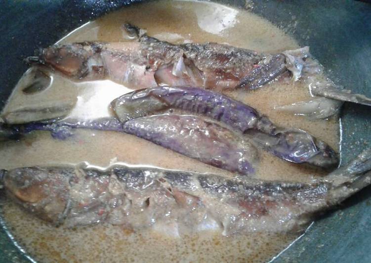 Bumbu Membuat Bandeng terong sambal santan, Enak