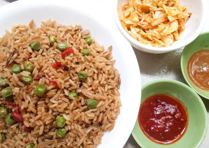 Simple Way to Prepare Favorite Green Tea fried rice with salad