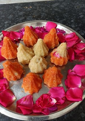 A picture of Perfect suji modak.