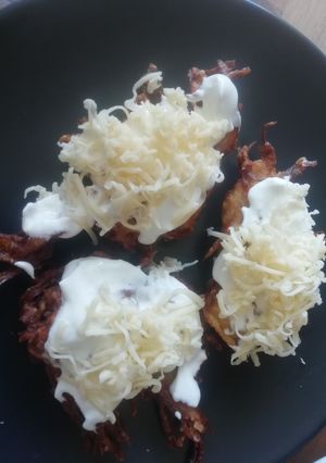 Sajtos - tejfölös tócsni recept fotója