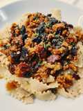 Pappardelle al mais con ragù bianco di soia, funghi e castagne