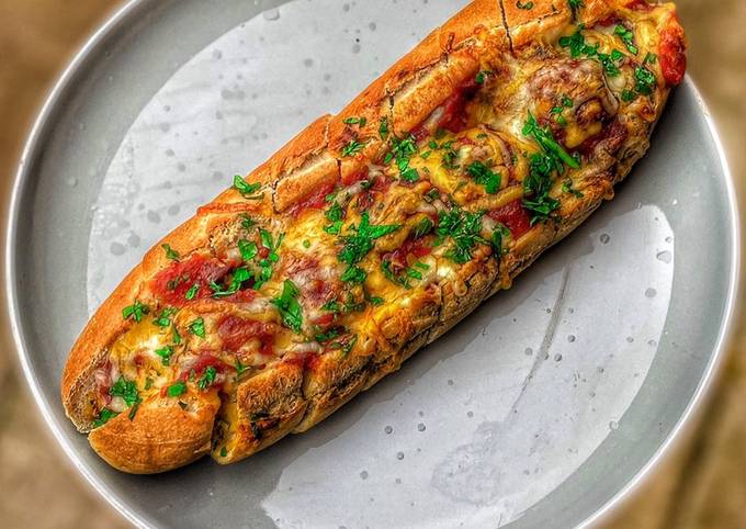 Garlic bread meatball sub