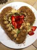 Torta en forma de corazón de fresas. Fresas 🍓